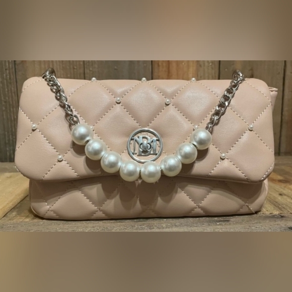 BADGLEY MISCHKA NWT CROSSBODY - Picture 2 of 4